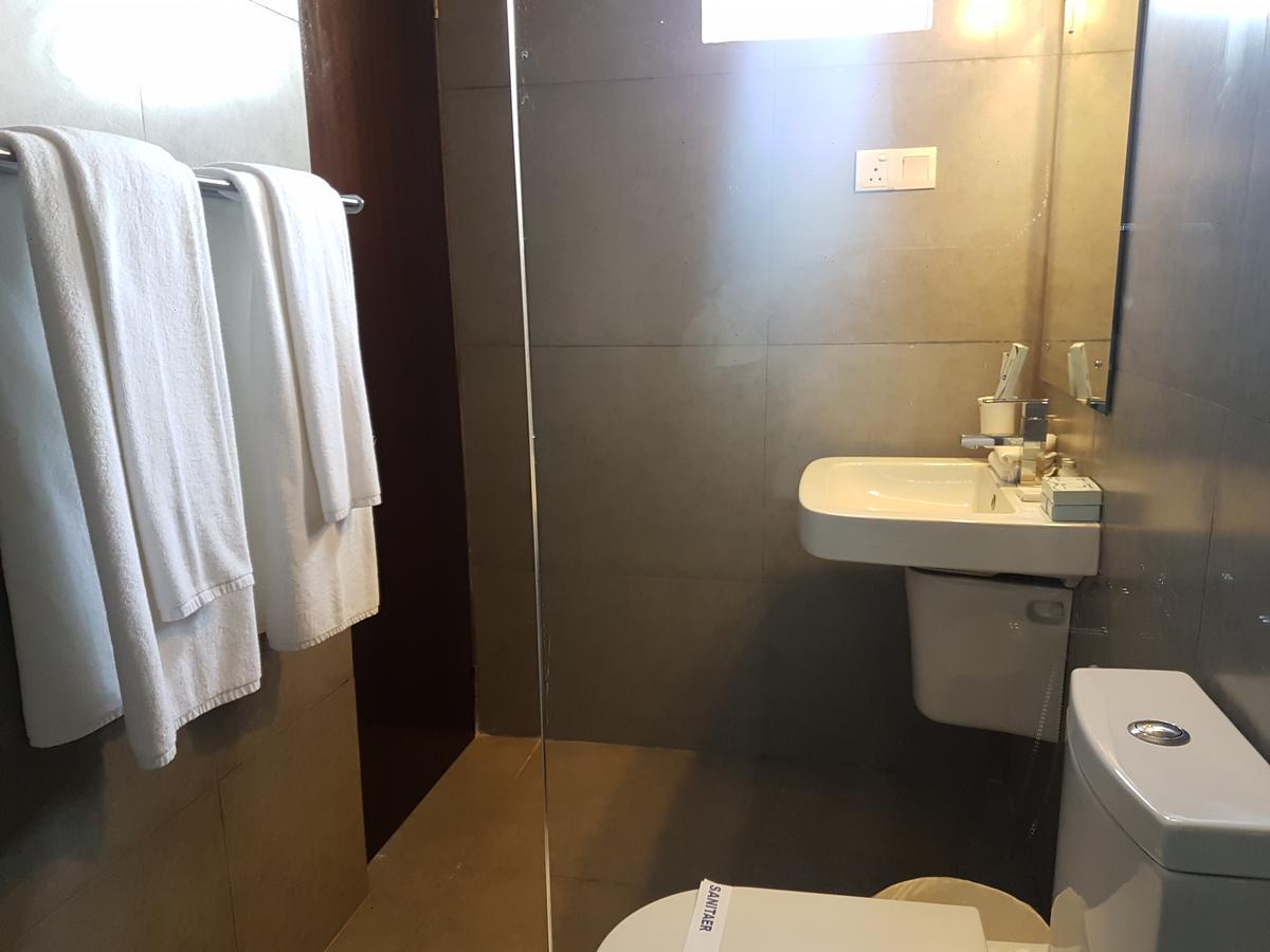 A One Hotel - "The Marine" Colombo Extérieur photo
